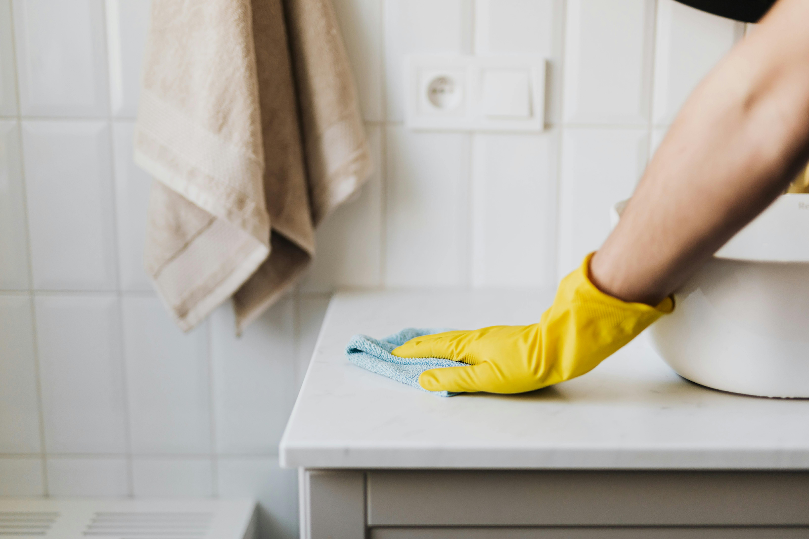 Professional cleaning service - useful types to use when you have a new baby - babyjourney.net best parenting blog